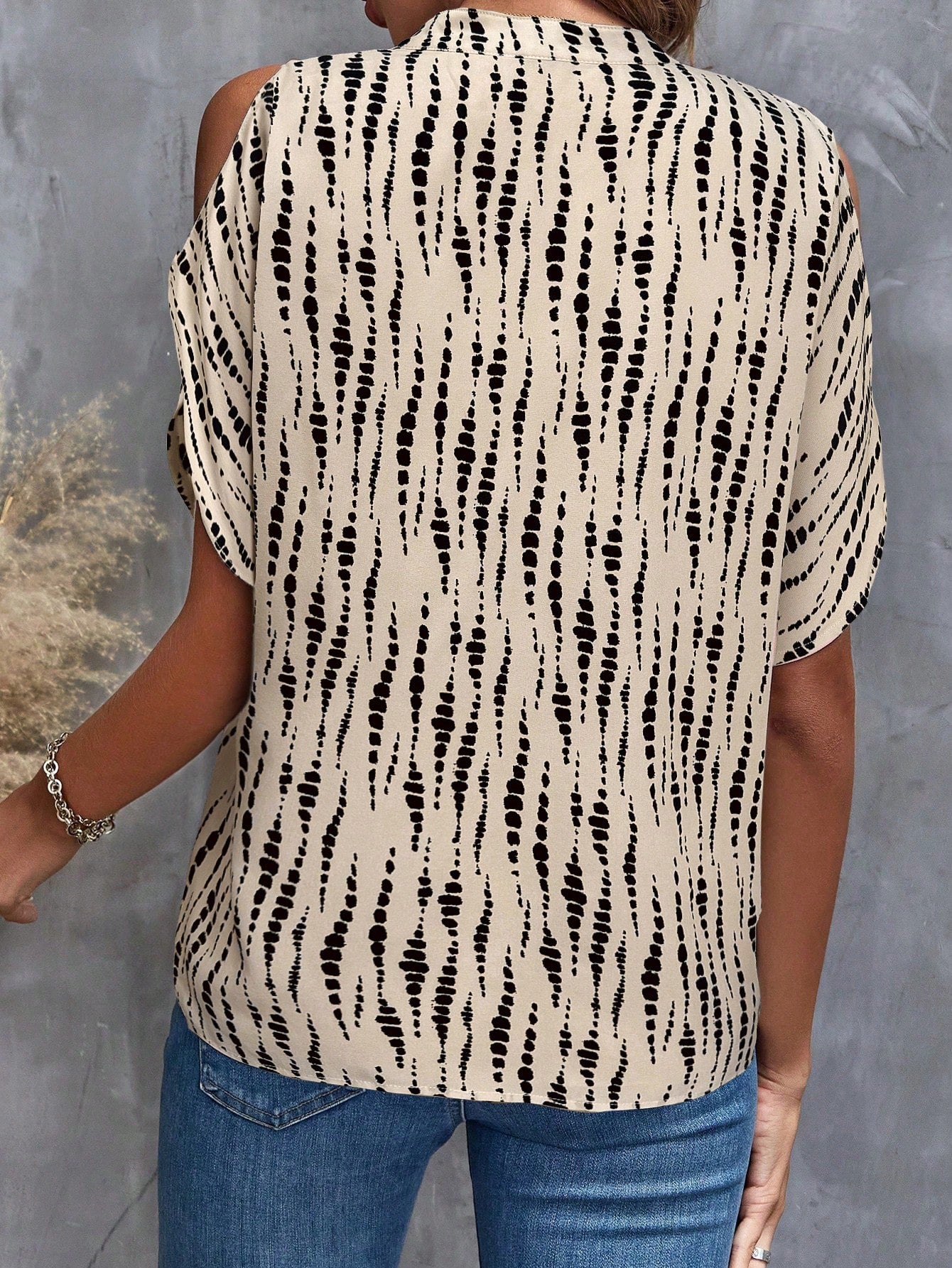 LUNE Solid Cold Shoulder Split Sleeve Popover Blouse,Short Sleeve Tops